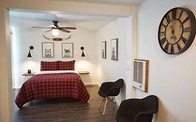 Fox Den- Pet Friendly Suite In Shaver Lake